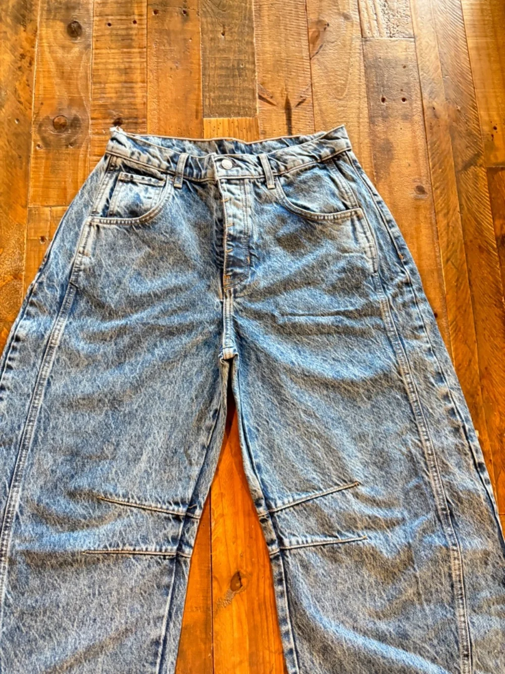 Free People Light extreme barrel Jeans - Picture 2 of 6